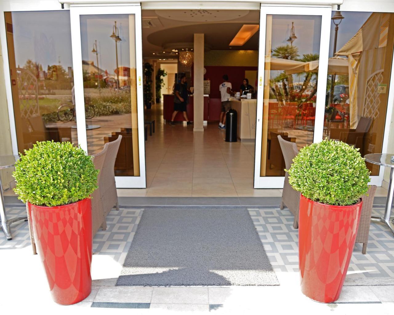 Hotel Cosmopol Cesenatico Exterior foto